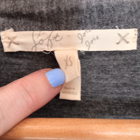 Soft Joie Maguire grey viscose button down top - Picture 11 of 12